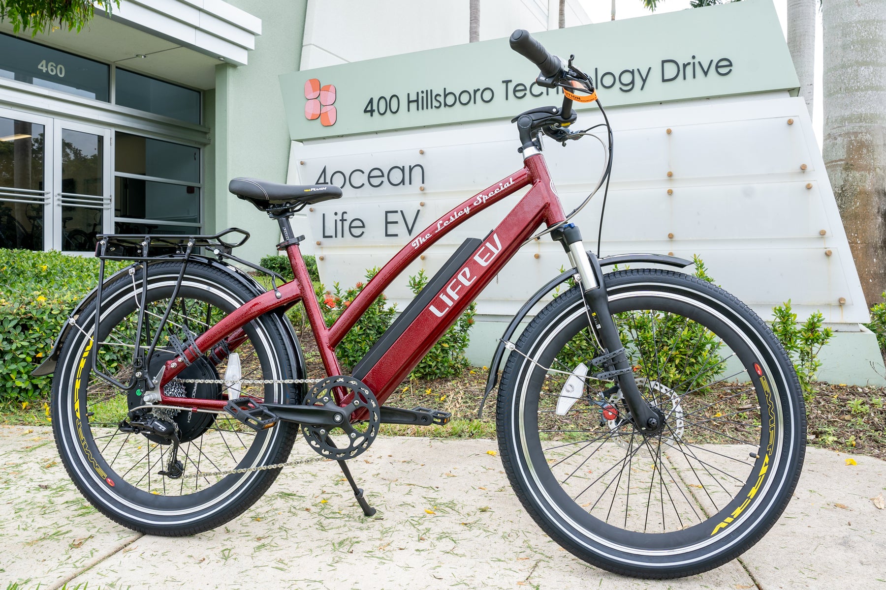 Custom Genesis R 400 Red